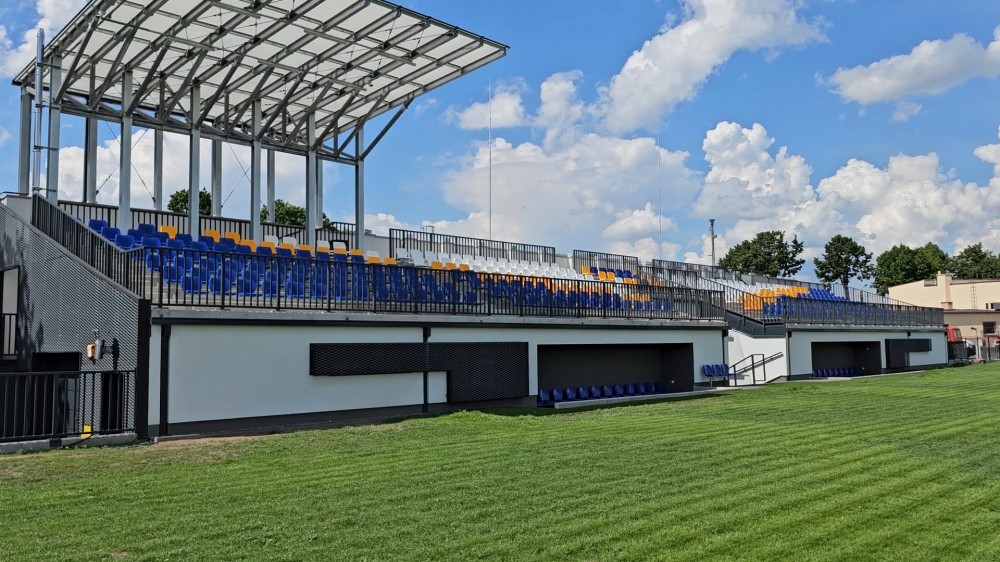 nowoczesne siedziska stadionowe prostar poznań