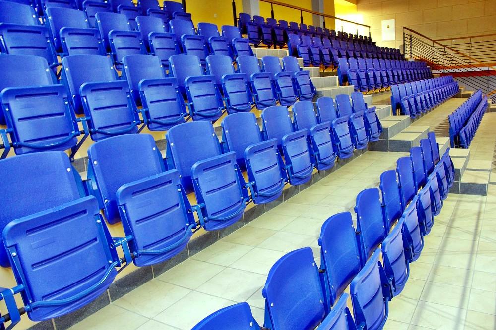 siedziska stadionowe składane niebieskie konstrukcja wisząca producent prostar poznań
