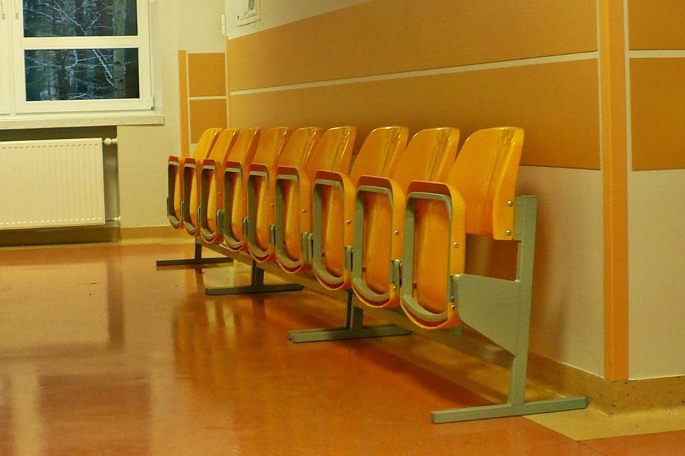 Krzesła na korytarz poczeklani ze składanym siedziskiem
