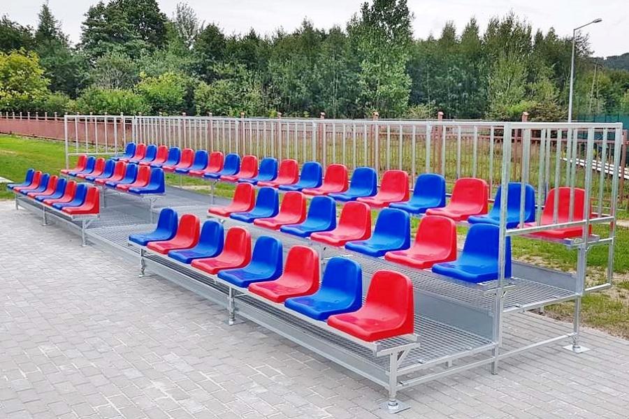 najlepsze i w dobrej cenie trybuny stadionowe piłkarskie z krzesełkami stadionowymi od producenta 